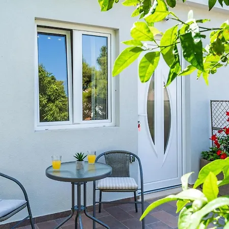 Apartment Green Garden